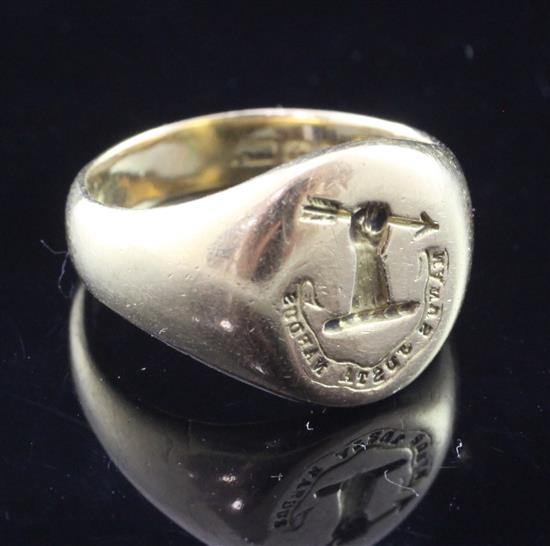 A gentlemans early 20th century 18ct gold signet ring, size P.